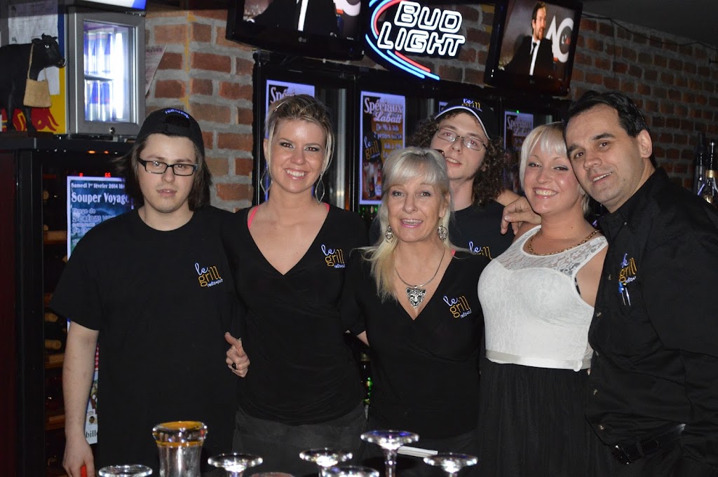 Le Grill Resto Pub | 1999 Rue Ste Famille, Jonquière, QC G7X 4X5, Canada | Phone: (418) 542-3642