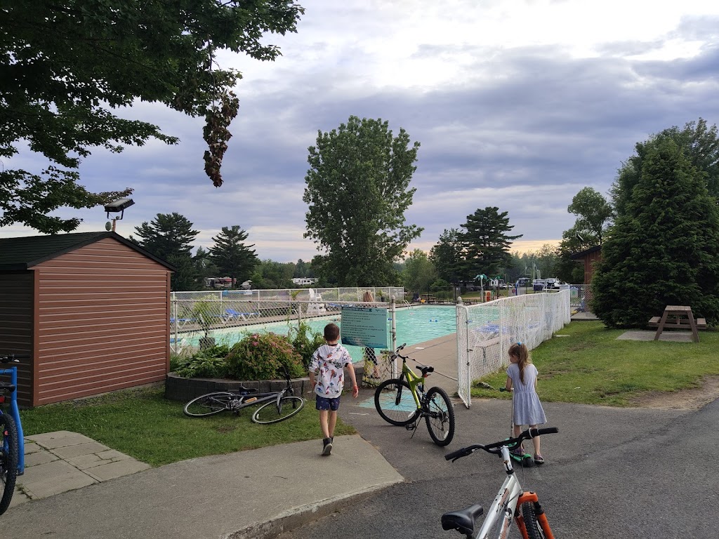 Camping Aztec Granby | 1680 Rue Principale, Granby, QC J2J 0M6, Canada | Phone: (450) 378-9410