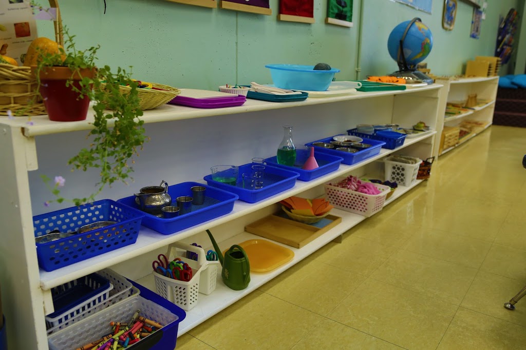 Paradise Montessori Preschool | 1341 Kenaston Blvd, Winnipeg, MB R3P 2P2, Canada | Phone: (204) 832-0866