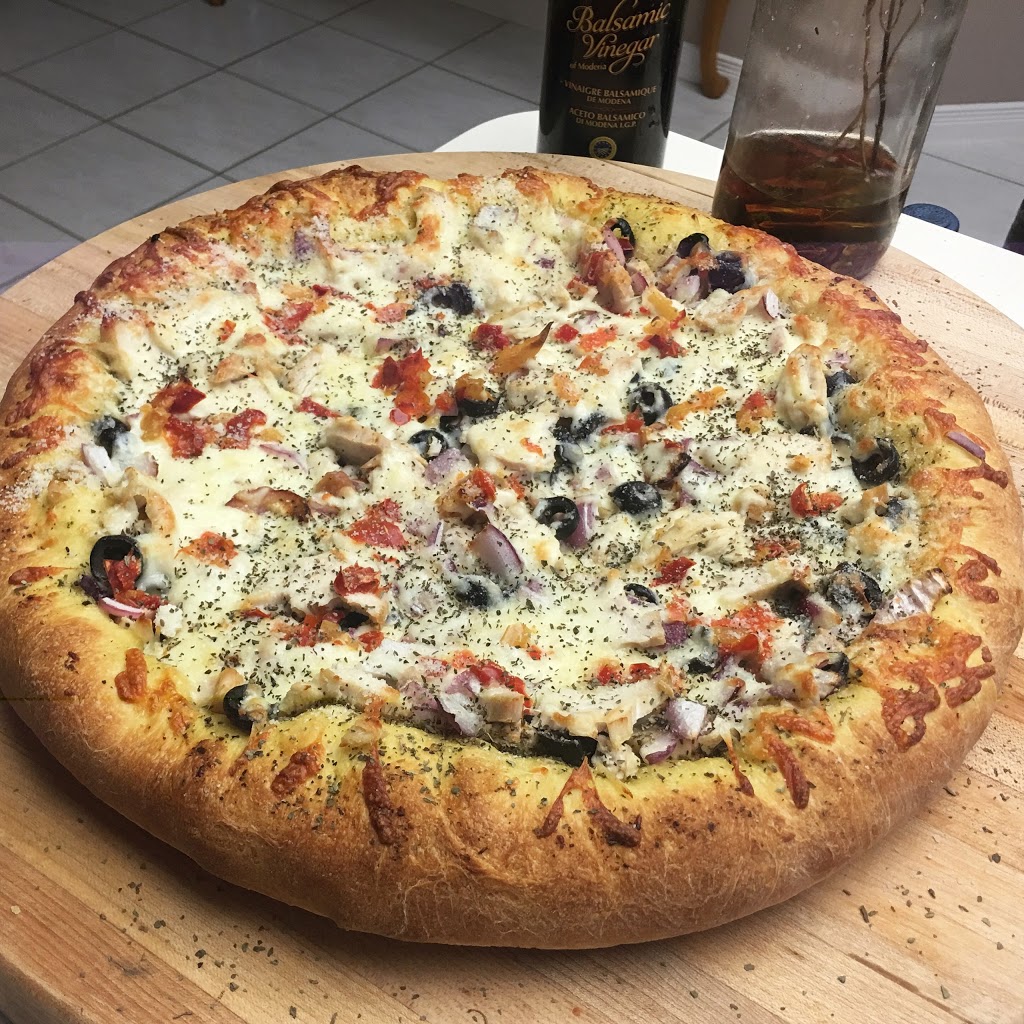 Milano Pizzeria | 471 Hazeldean Rd, Kanata, ON K2L 1V1, Canada | Phone: (613) 831-3355