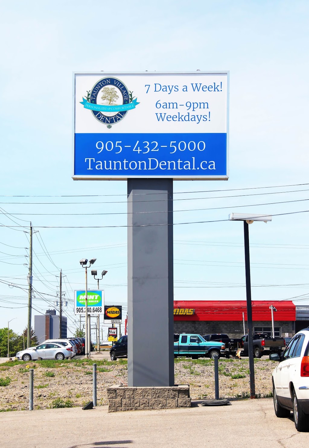 Taunton Village Dental | dentist | 510 Taunton Rd E, Oshawa, ON L1H 7K5, Canada | 9054325000 OR +1 905-432-5000