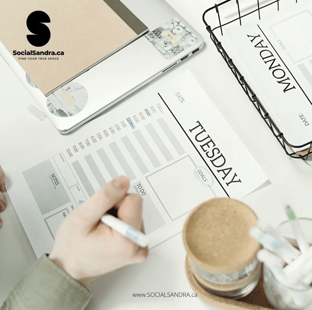 SOCIALSANDRA | 1811 Surgenor Rd, Black Creek, BC V9J 1G6, Canada | Phone: (250) 204-2292