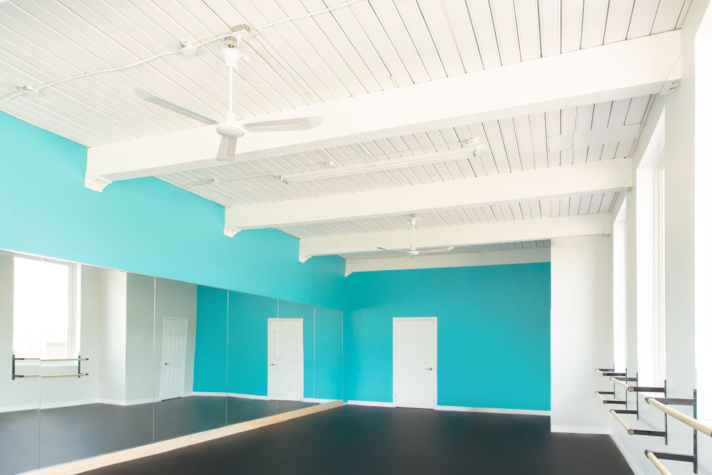 Footprints Dance Centre | 143 Winniett St 2ND FLOOR, Woodstock, ON N4S 5Z8, Canada | Phone: (519) 532-4905