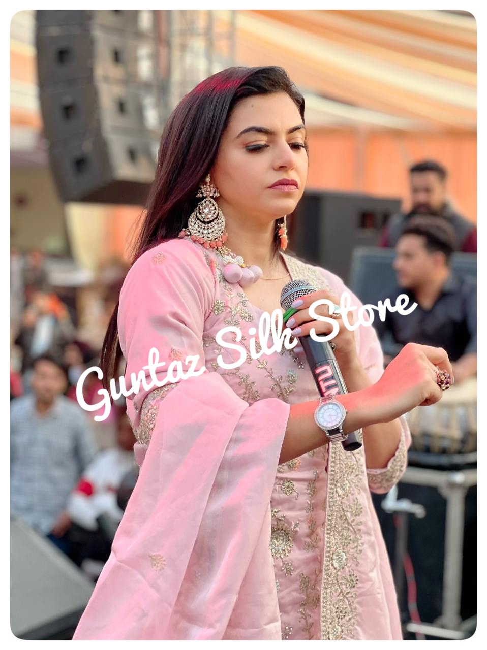 Guntaz Silk Store | 16 Quillberry Cl, Brampton, ON L7A 4N8, Canada | Phone: (647) 835-3000