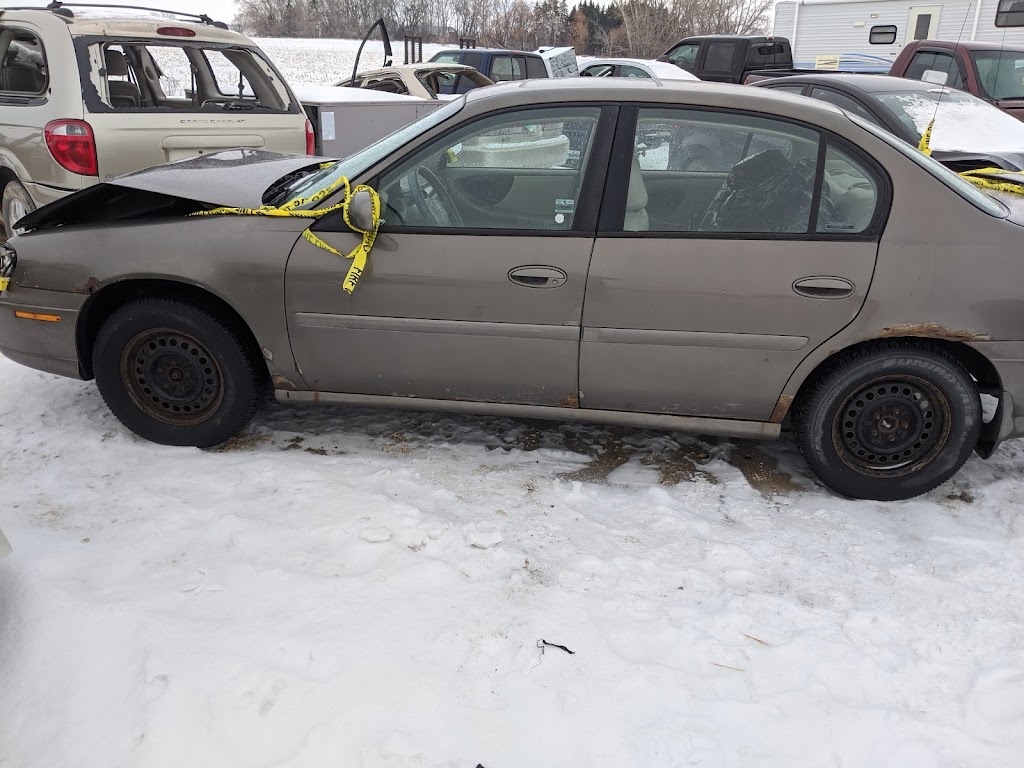 Niverville Towing | 810 Schultz Rd, Niverville, MB R0A 1E0, Canada | Phone: (204) 388-4442
