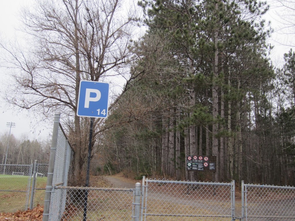NCC Greenbelt P14 | W Hunt Club Rd, Ottawa, ON K2G 0C4, Canada
