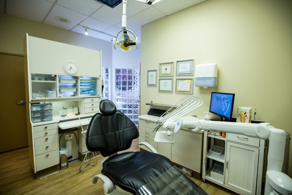 Sandstone Dental | 66 Sandarac Dr NW #220, Calgary, AB T3K 4L2, Canada | Phone: (403) 275-3132