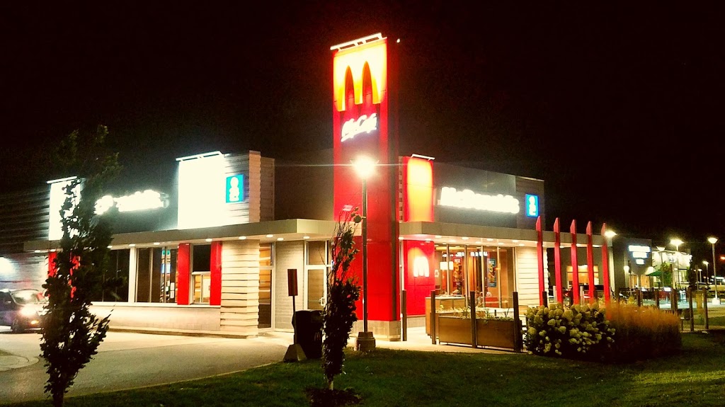 McDonalds | 300 Taylor Rd, Niagara-on-the-Lake, ON L0S 1J0, Canada | Phone: (905) 685-8371