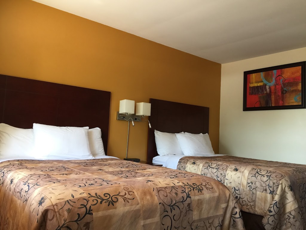 Park Place Motel & Suites | 43 Victoria St S, Tweed, ON K0K 3J0, Canada | Phone: (613) 478-3134