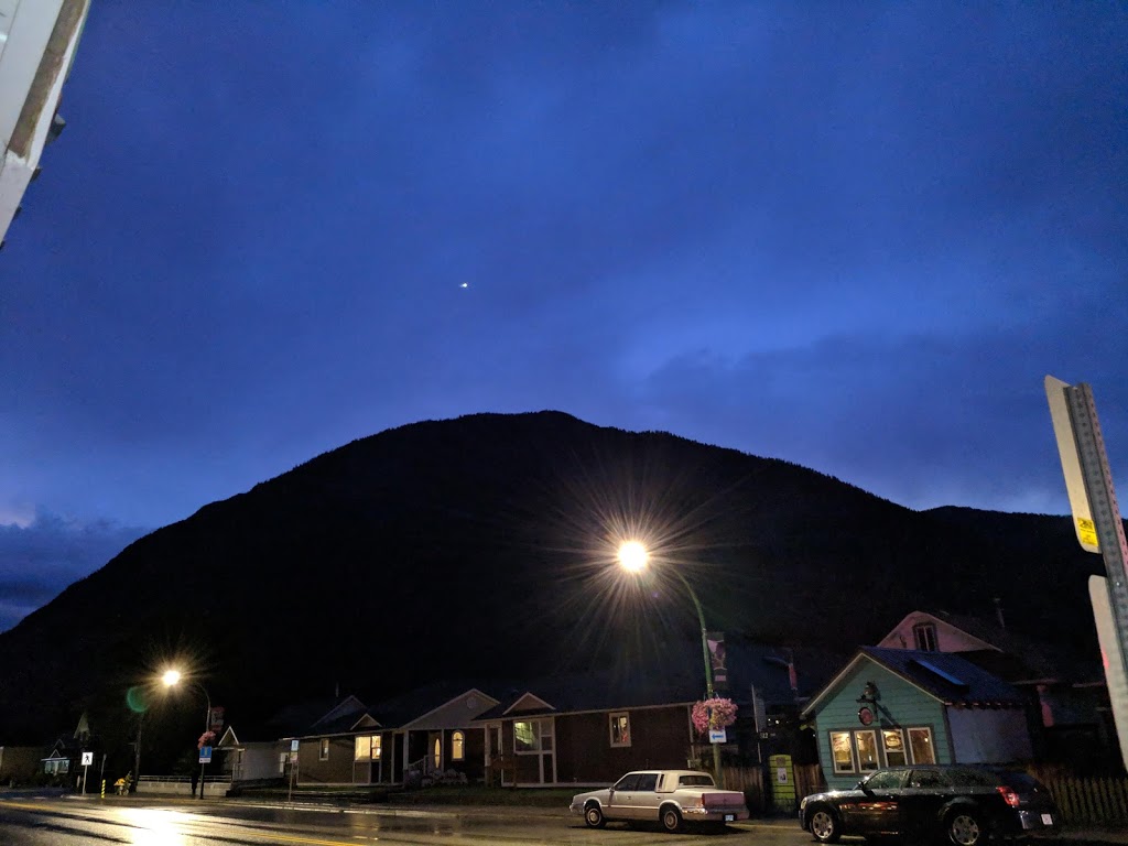 Secret Garden Cafe | 512 7th Ave, Keremeos, BC V0X 1N0, Canada | Phone: (250) 499-0362