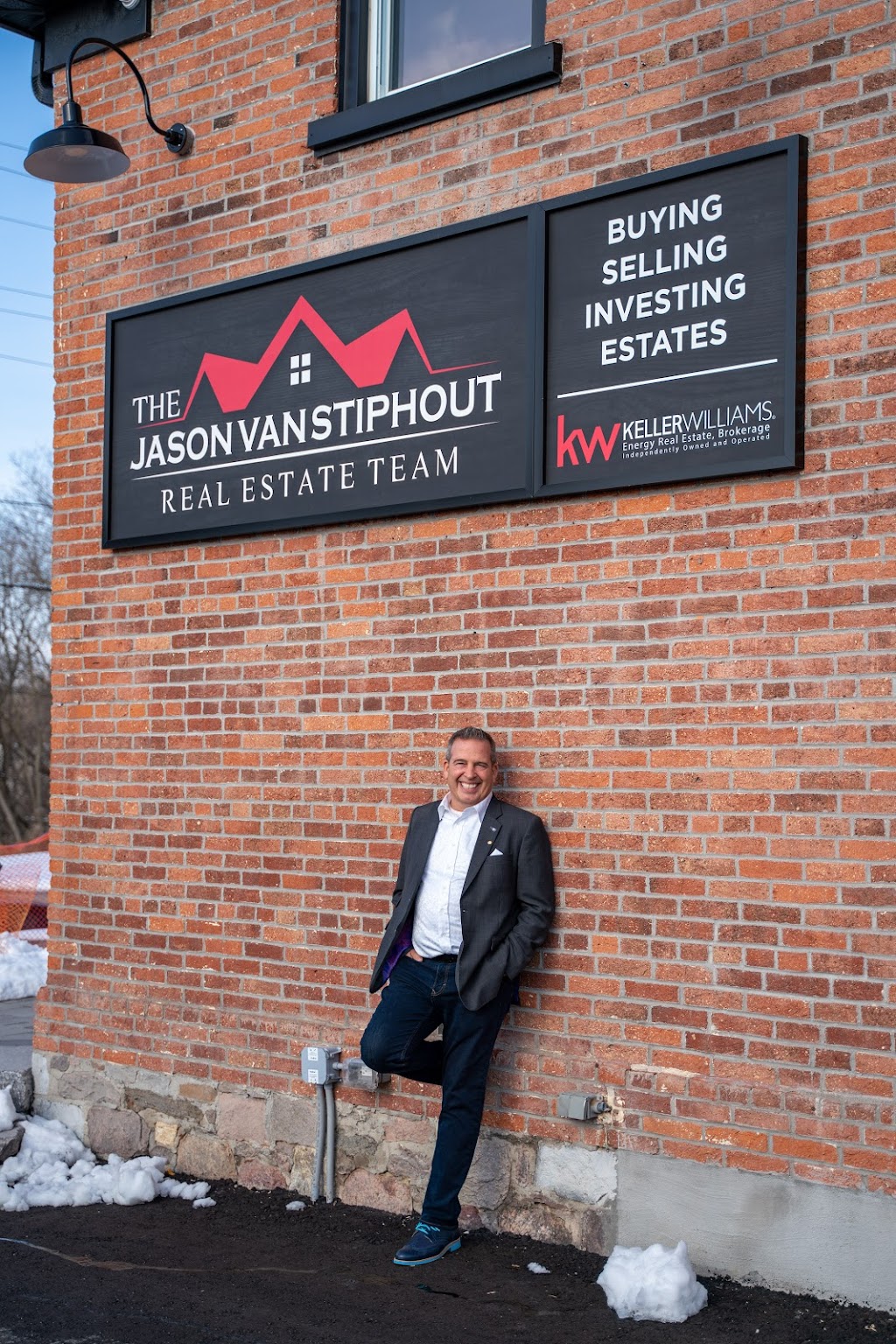 The Jason Van Stiphout Real Estate Team | 29 Scugog St, Bowmanville, ON L1C 3H7, Canada | Phone: (905) 449-6440