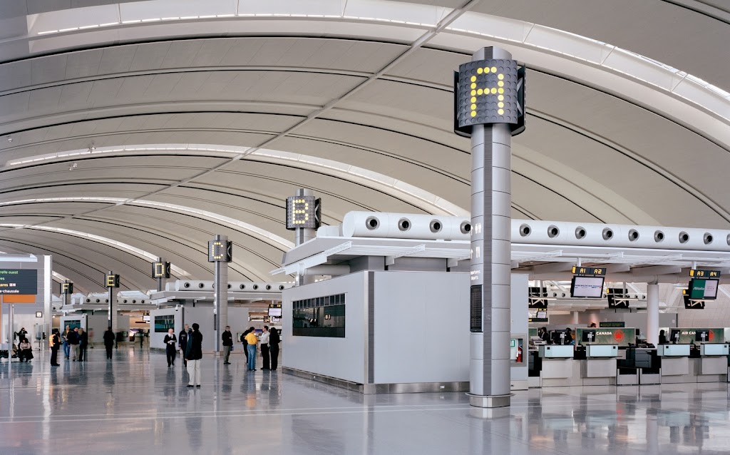 Toronto Airport Limo | 145 Grand River Blvd, Scarborough, ON M1B 1G4, Canada | Phone: (416) 410-4477