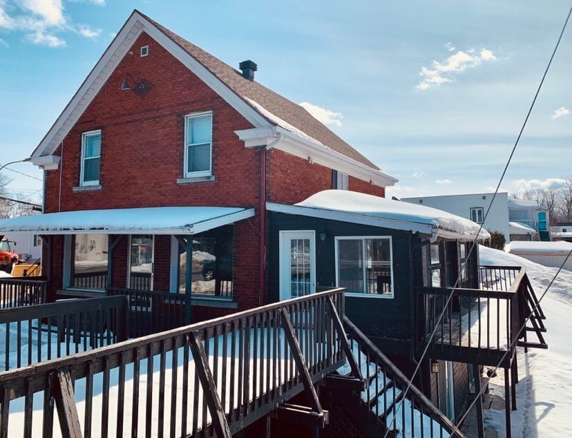 Une Faim de Loup comptoir local | 50 Bd St Laurent E, Louiseville, QC J5V 1J4, Canada | Phone: (819) 721-3225