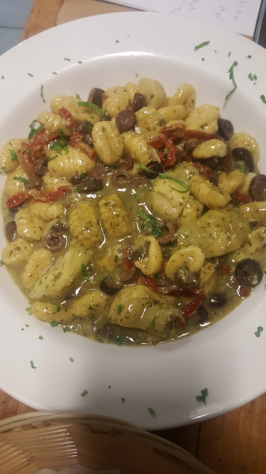 La Grotta Pizzeria | 951 Pape Ave, East York, ON M4K 3V6, Canada | Phone: (416) 423-2244