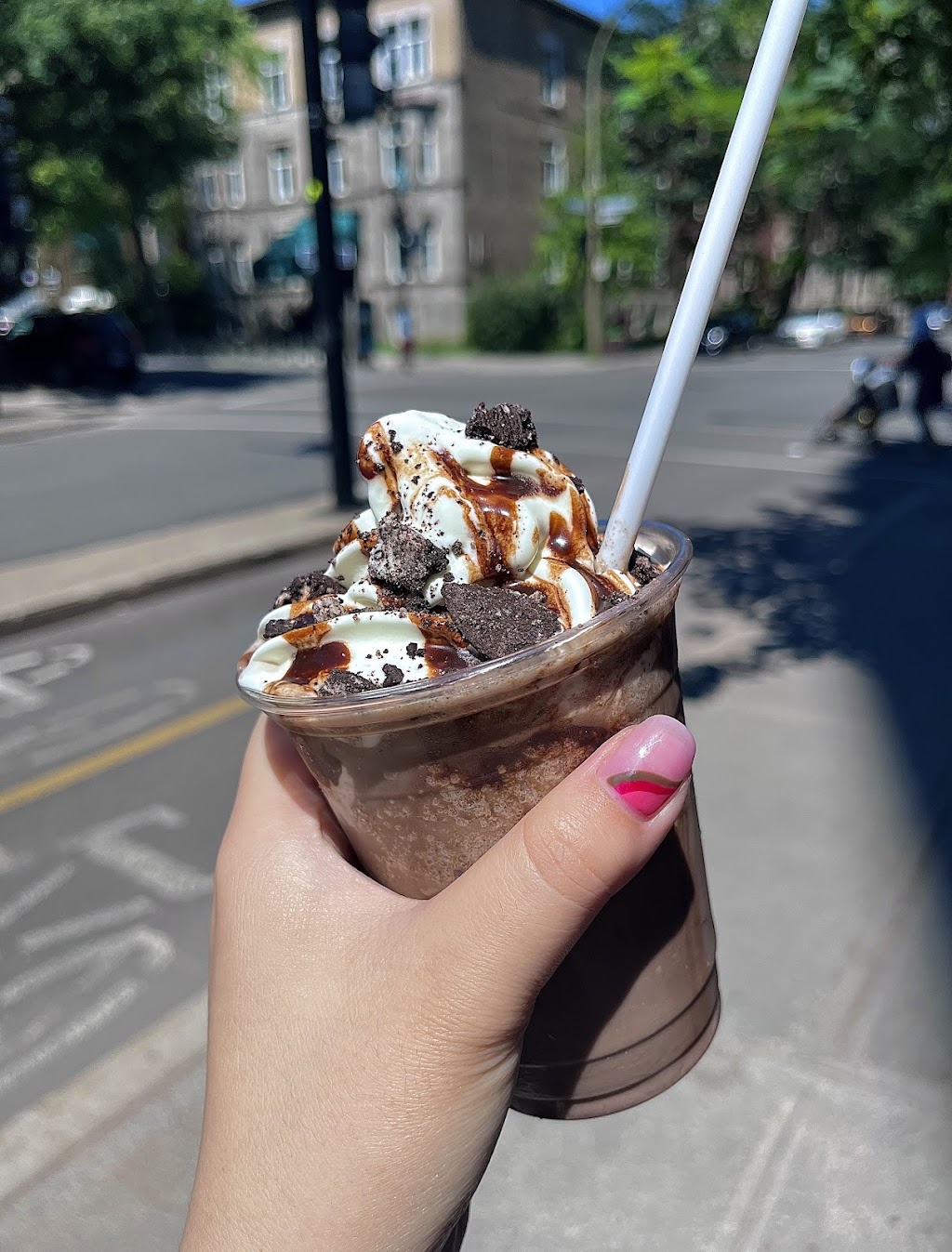 La Dolce Vita (Ice Cream, Gelato, Café) | 2150 Boul. de Maisonneuve Ouest suite 100, Montréal, QC H3H 1L2, Canada | Phone: (438) 375-3062