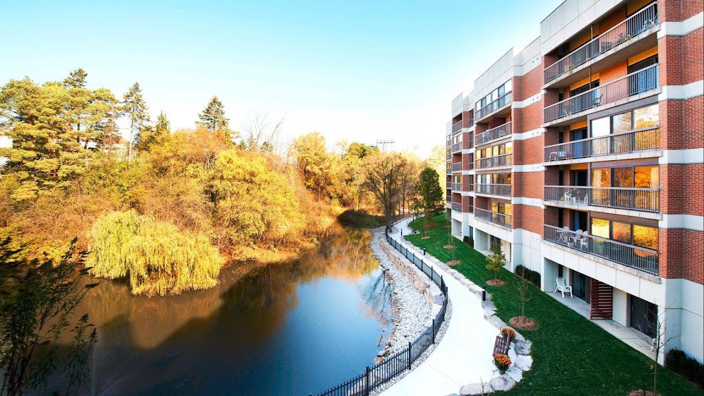 Revera Glynnwood | 7700 Bayview Ave, Thornhill, ON L3T 5W1, Canada | Phone: (905) 881-9475