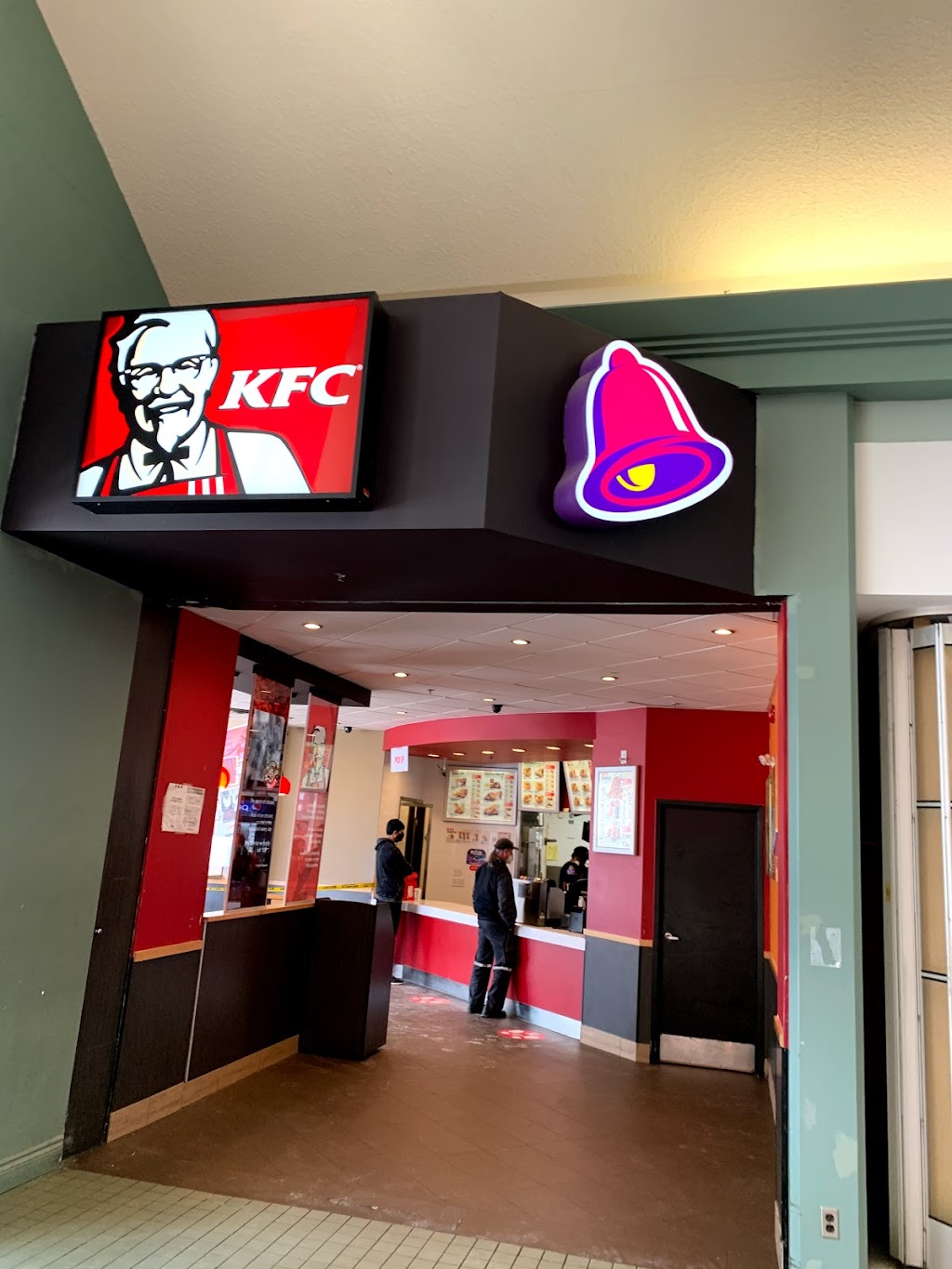 Taco Bell | 31 Tapscott Rd Unit 42, Scarborough, ON M1B 4Y7, Canada | Phone: (416) 292-7140
