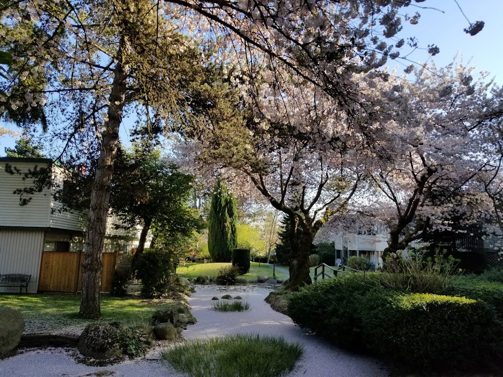 Cypress Gardens | 615 Westview Pl, North Vancouver, BC V7N 3X5, Canada | Phone: (604) 987-8708