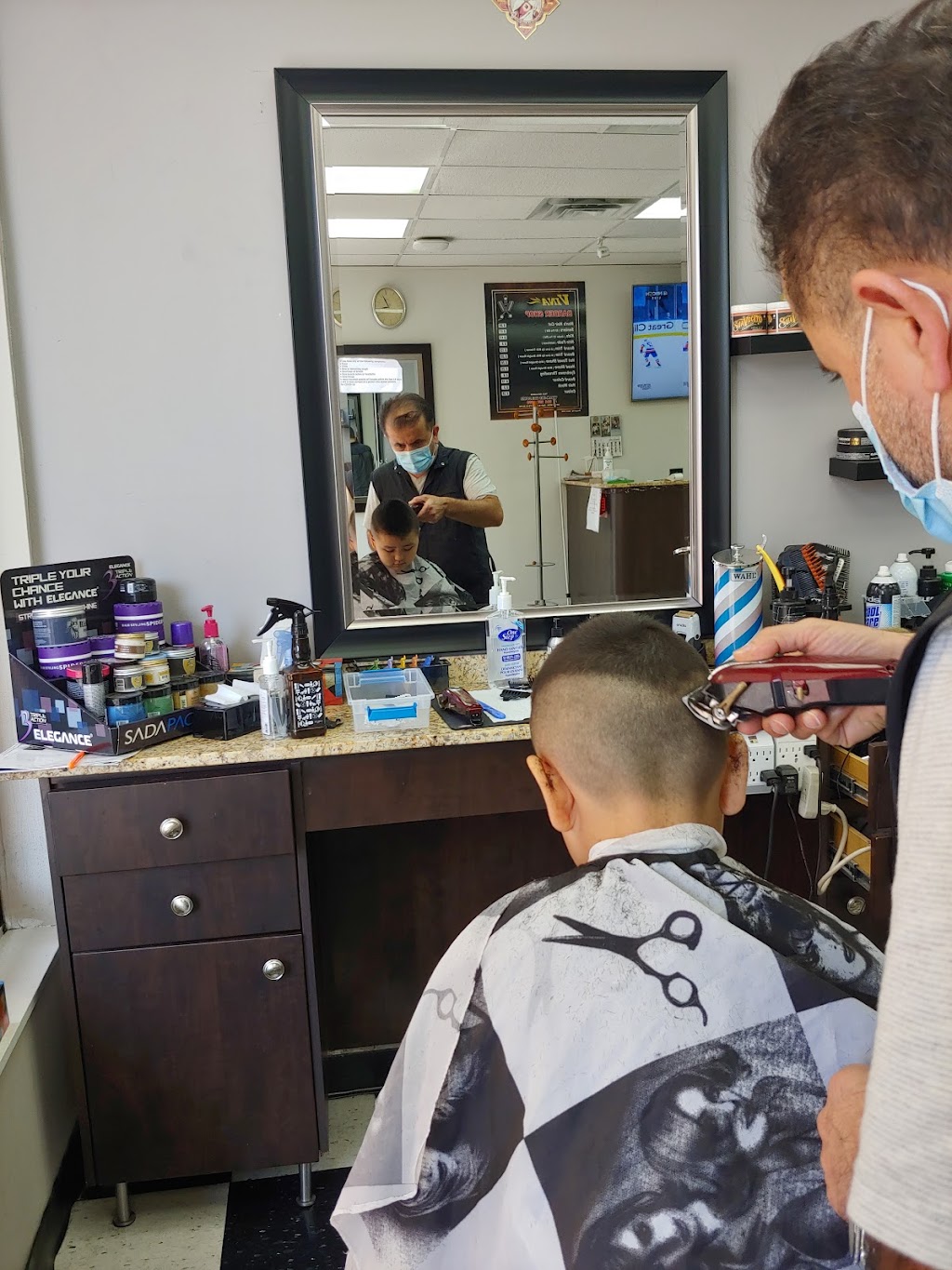 Vina Barber Shop | 884 Commercial Dr, Vancouver, BC V5L 3Y5, Canada | Phone: (604) 255-3659