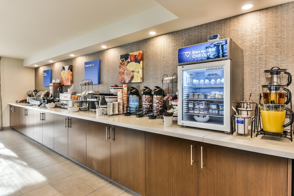 Comfort Inn Montreal Aeroport | 700 Boul Saint-Jean, Pointe-Claire, QC H9R 3K2, Canada | Phone: (514) 697-6210