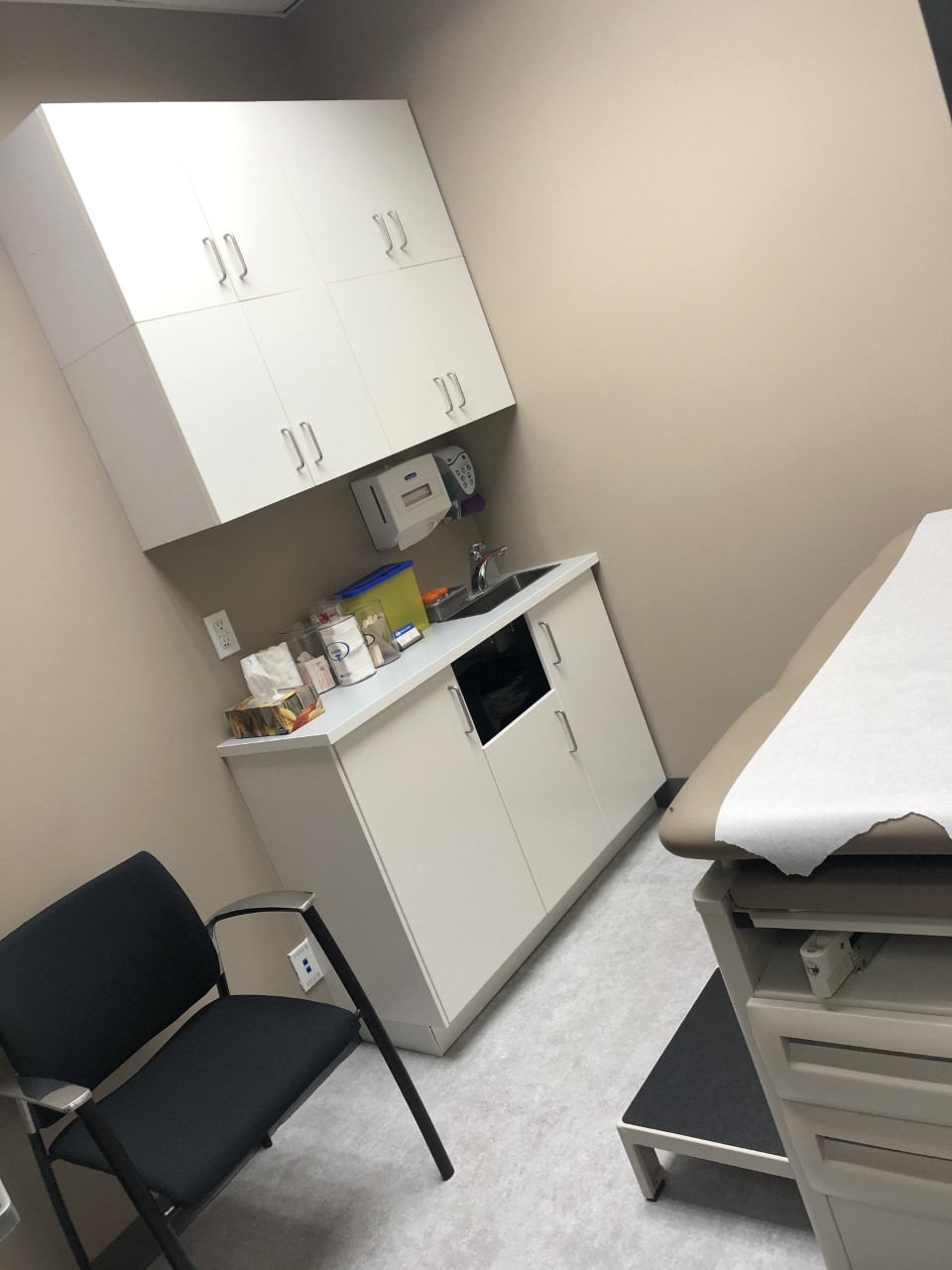 Essa Walk In Clinic | 555 Essa Rd #28, Barrie, ON L4N 6A9, Canada | Phone: (705) 503-5558