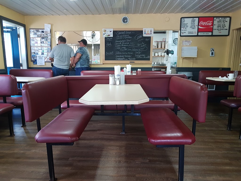 Casse-Croute Chez Claudette | 150 Chemin de Ste Marguerite, Sainte-Marguerite-du-Lac-Masson, QC J0T 1L0, Canada | Phone: (450) 228-2633