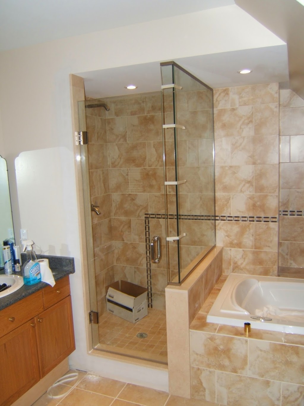 Burlington Glass & Mirror Co Ltd | 4129 Harvester Rd, Burlington, ON L7L 5M3, Canada | Phone: (905) 634-3521