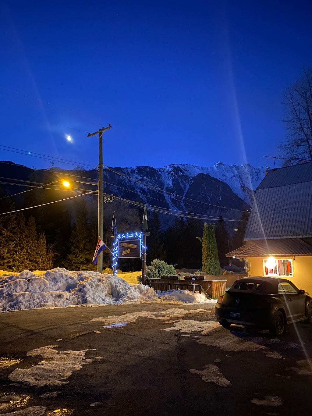 The Cheese Pusherman Roadhouse | 2021 Pemberton Portage Rd, Mount Currie, BC V0N 2K0, Canada | Phone: (604) 894-0225