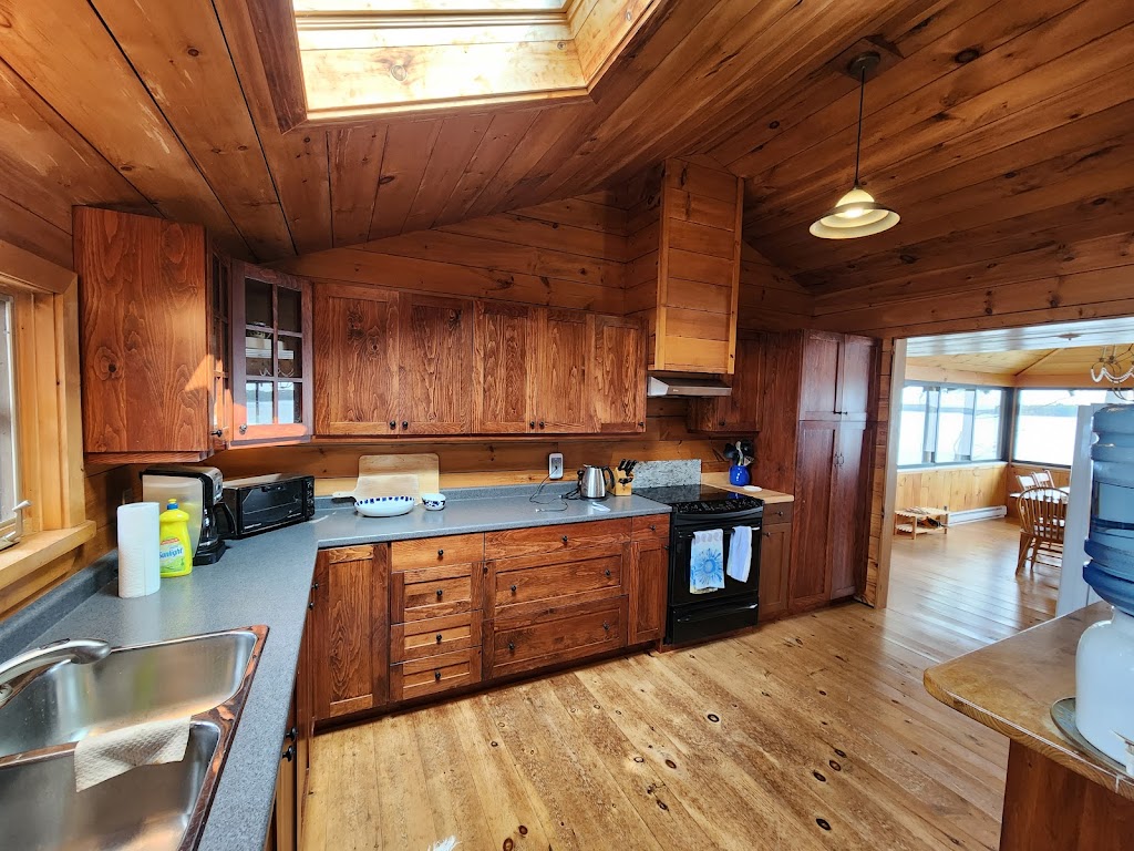 Perfectly painted muskoka inc | 145 Old Muskoka Rd, Gravenhurst, ON P1P 1C1, Canada | Phone: (705) 644-3313