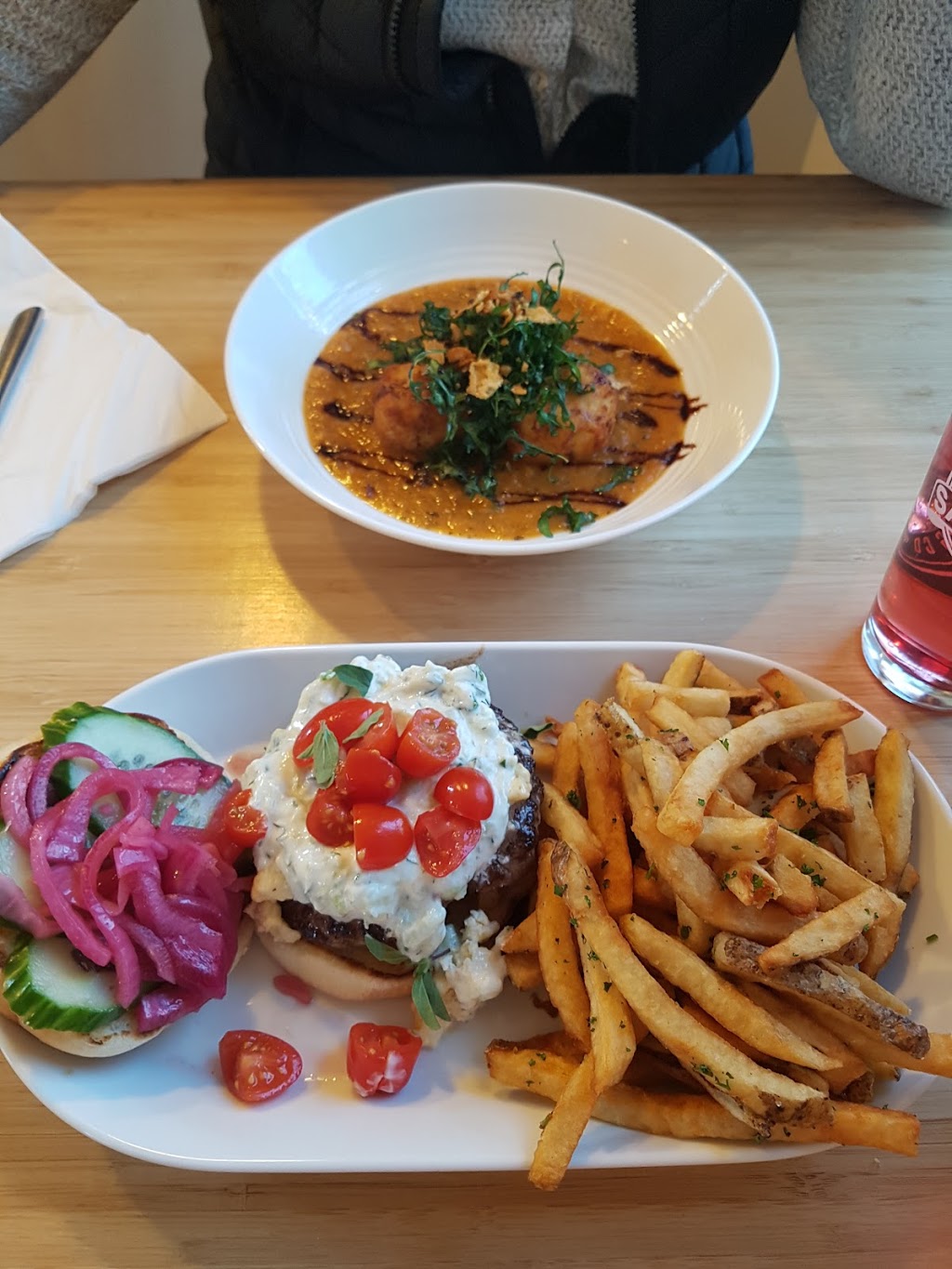 Circa 1860 Kitchen + Public House | 436 Main St, Mahone Bay, NS B0J 2E0, Canada | Phone: (902) 624-0036