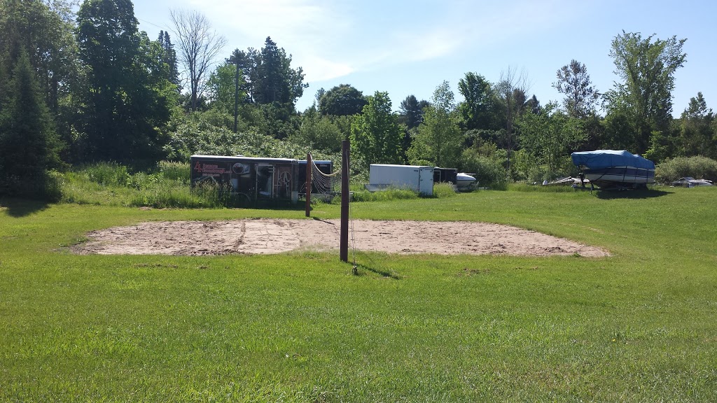 Log Chateau Park | 1691 Kawartha Lakes County Rd 121, Fenelon Falls, ON K0M 1N0, Canada | Phone: (705) 887-3960