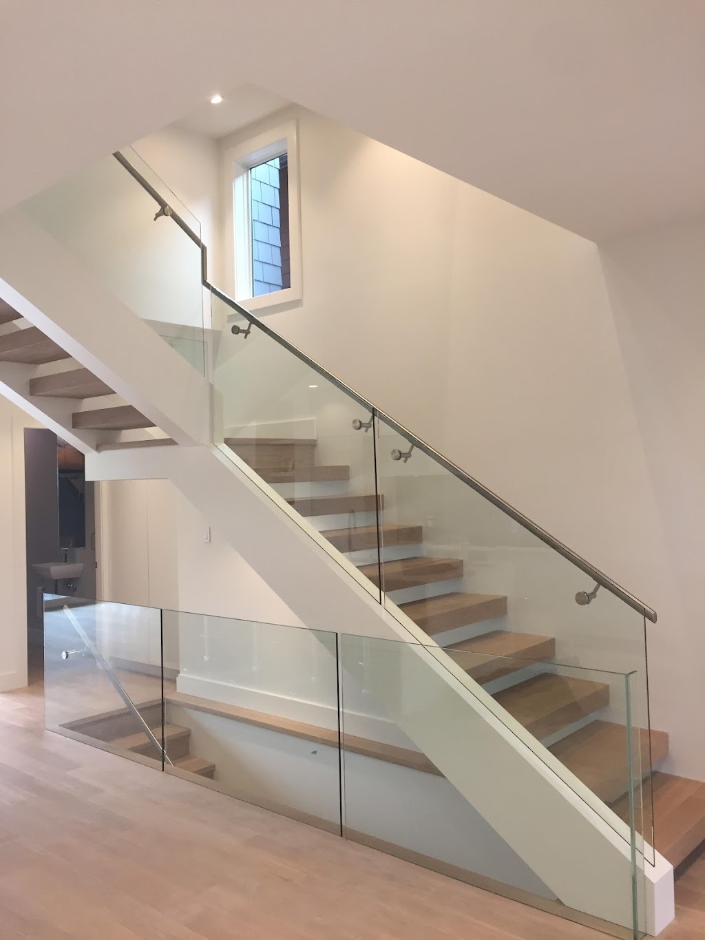Finelines Glass Installations Ltd | 1509 East Kent Ave N, Vancouver, BC V5P 4X7, Canada | Phone: (604) 789-5154