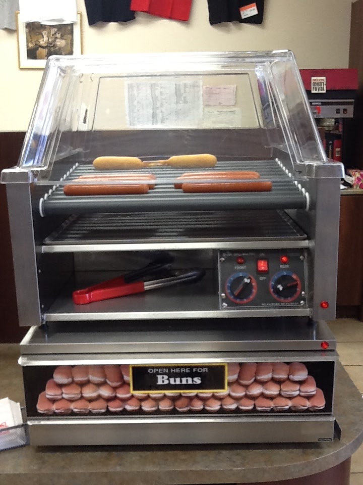 ESSO - Depanneur Des Caps Inc | 300 QC-138, Saint-Tite-des-Caps, QC G0A 4J0, Canada | Phone: (418) 823-2315