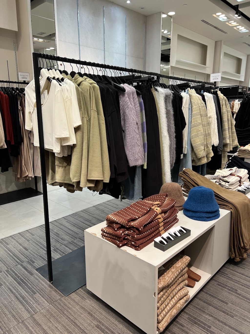 OAK + FORT | Unit L117a, 1485 Portage Ave, Winnipeg, MB R3G 0W4, Canada | Phone: (431) 489-1819