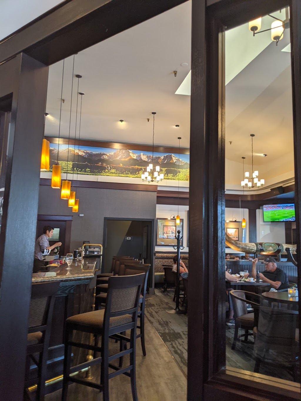 CattleBaron Steakhouse NE - Airport | 3340 26 St NE, Calgary, AB T1Y 4T7, Canada | Phone: (403) 250-2595