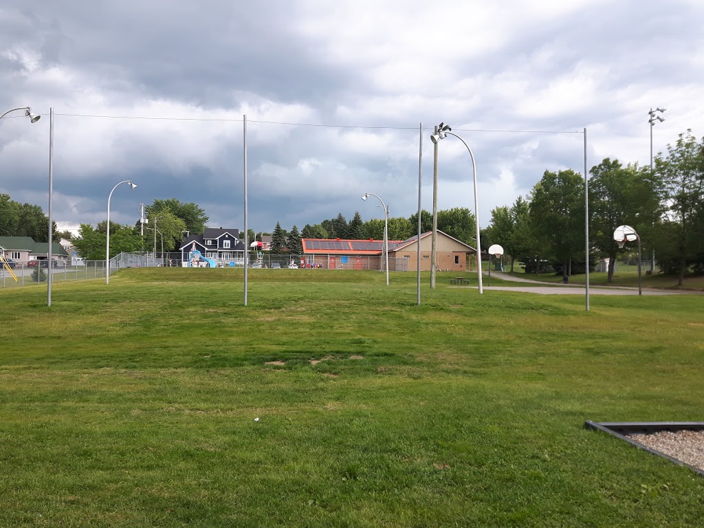 Parc Nault | Brompton, QC J1C, Canada