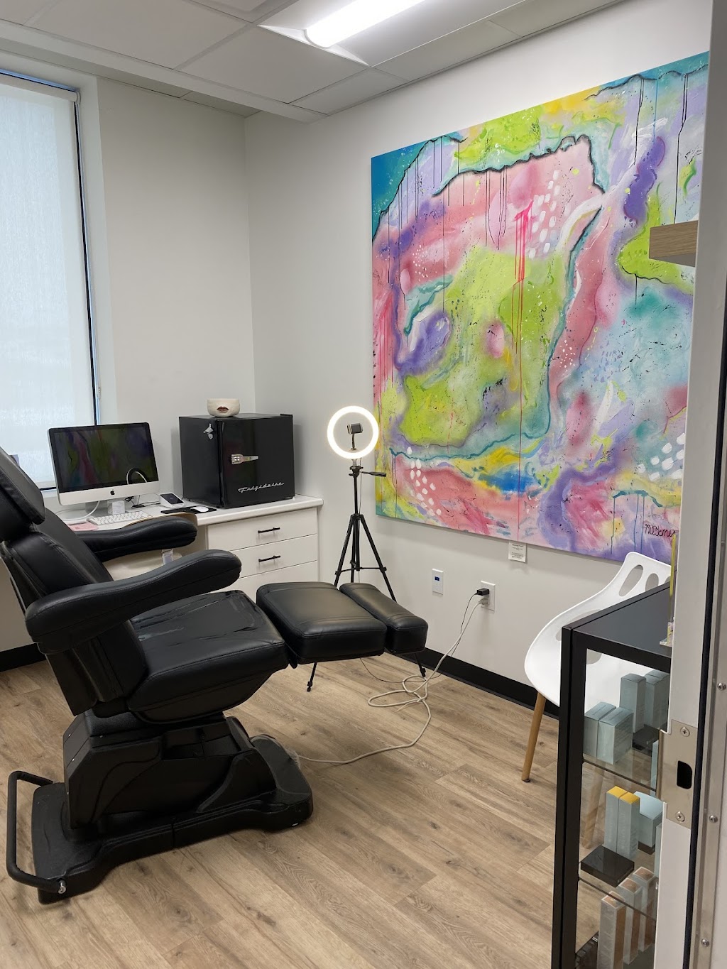 Jeremic Face And Skin Clinic | 645 Finkle St, Woodstock, ON N4V 0E1, Canada | Phone: (519) 495-0778