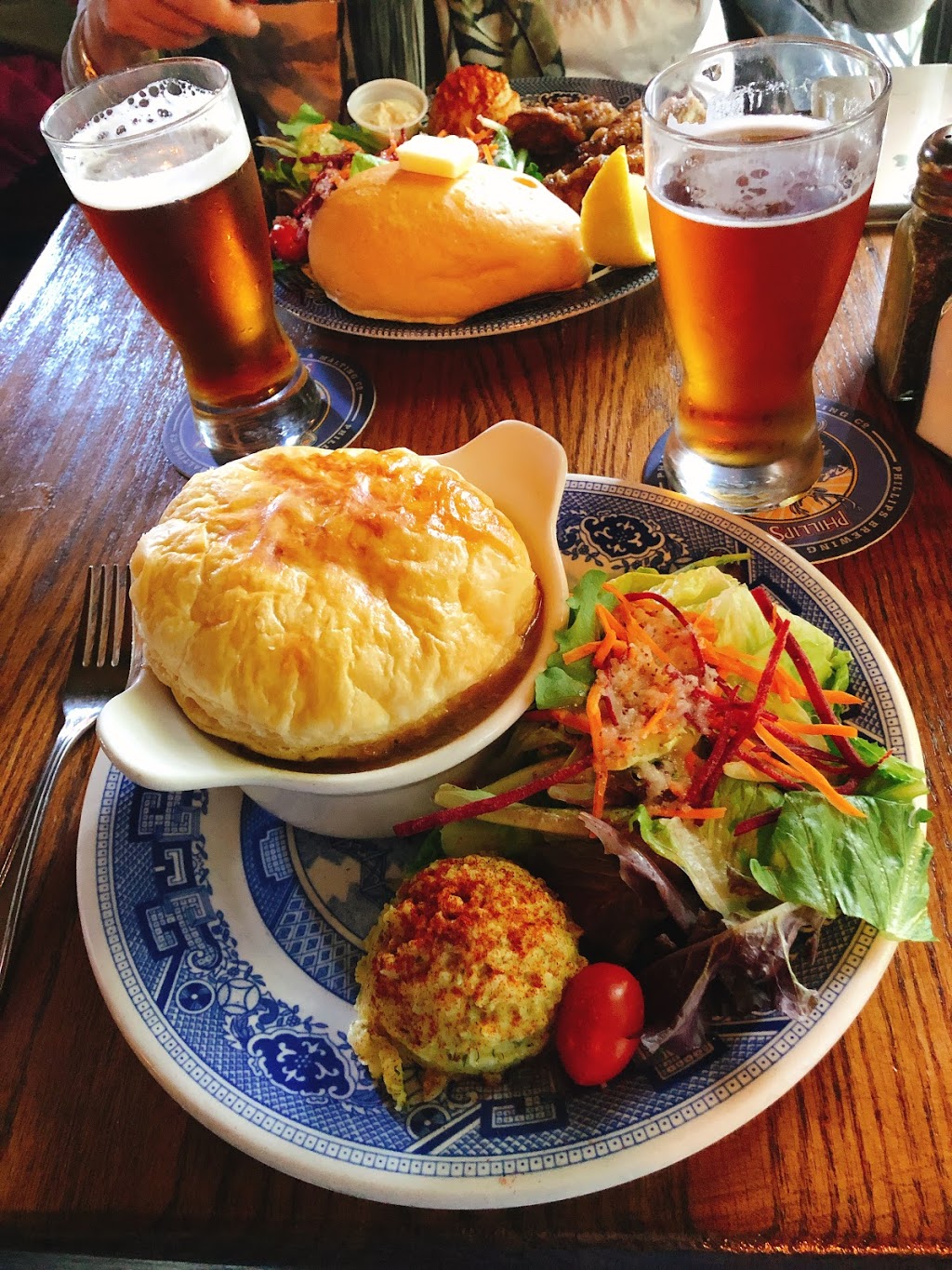 The Crow & Gate Pub, Nanaimo | 2313 Yellow Point Rd, Nanaimo, BC V9X 1W9, Canada | Phone: (250) 722-3731