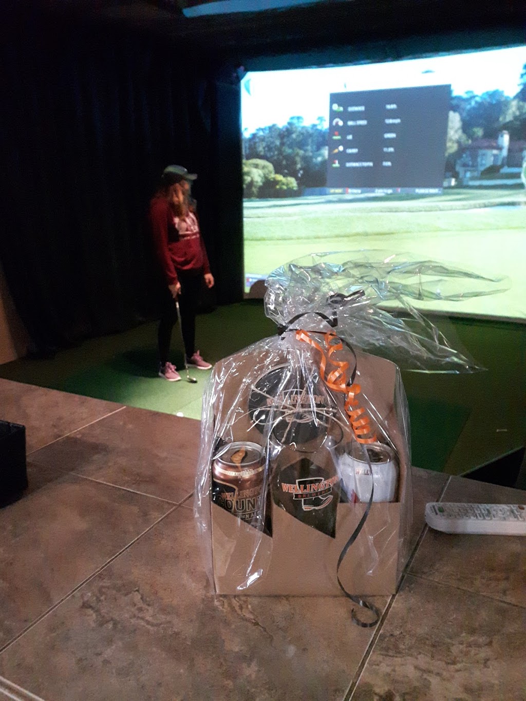 JARZIES Indoor Simulated Golf | 175 Dawson Rd #7, Guelph, ON N1H 1A3, Canada | Phone: (519) 341-4512