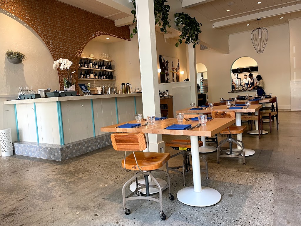 Delara Restaurant | 2272 W 4th Ave, Vancouver, BC V6K 1N8, Canada | Phone: (604) 730-4325