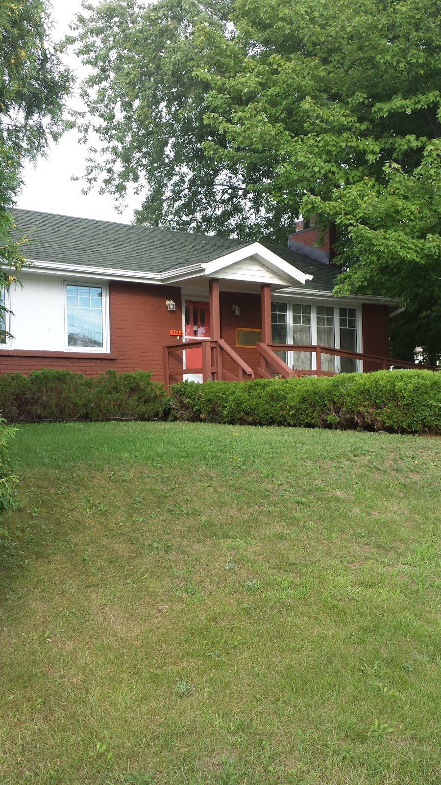 Kuntz Christiane Dr | 3844 Albion Rd, Gloucester, ON K1T 1B1, Canada | Phone: (613) 737-0340