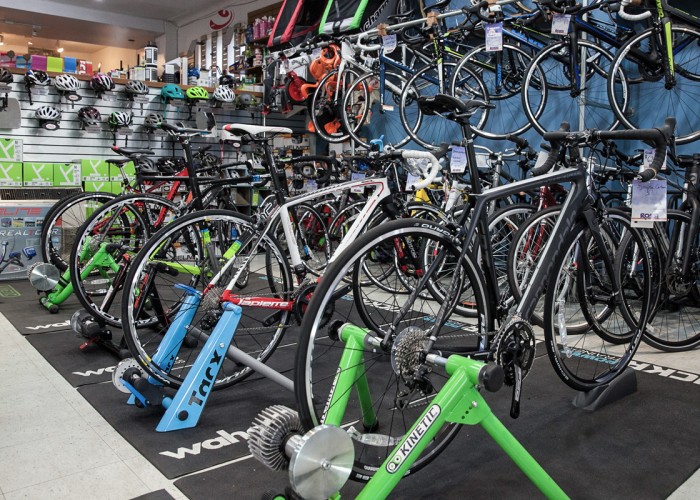 Rossi bikes & ski | 2500 Bd Saint-Joseph, Montréal, QC H8S 2N9, Canada | Phone: (514) 634-1611