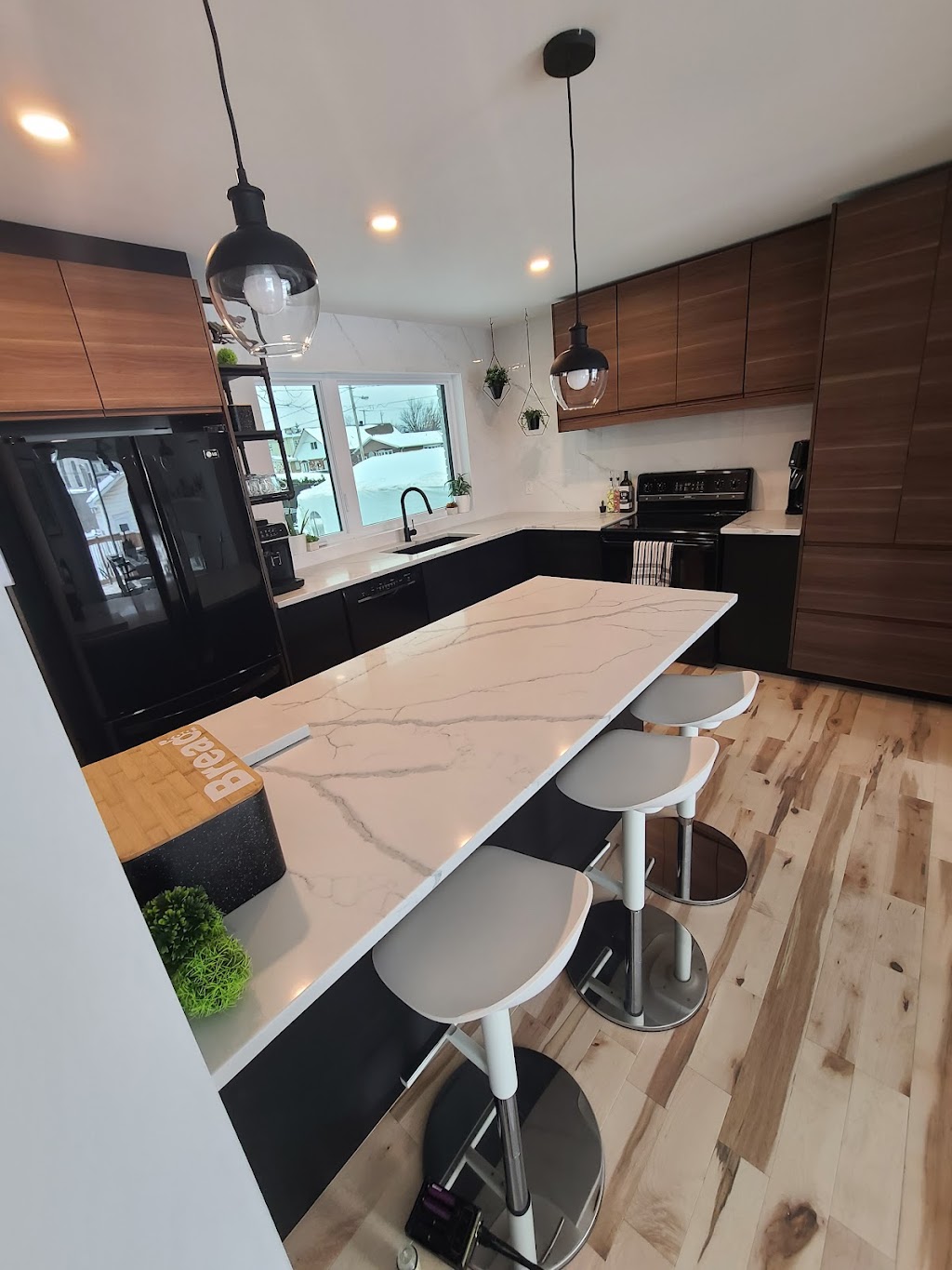 Renovo Solutions | 963A Av. Rose-de-Lima, Laval, QC H7E 2S8, Canada | Phone: (514) 928-1278