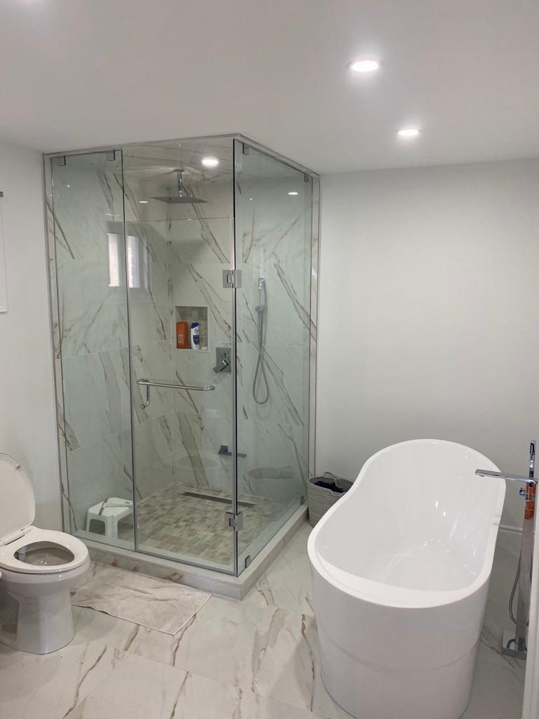 Frank Renovations | 28 Village Centre Pl, Mississauga, ON L4Z 1V9, Canada | Phone: (437) 329-0375