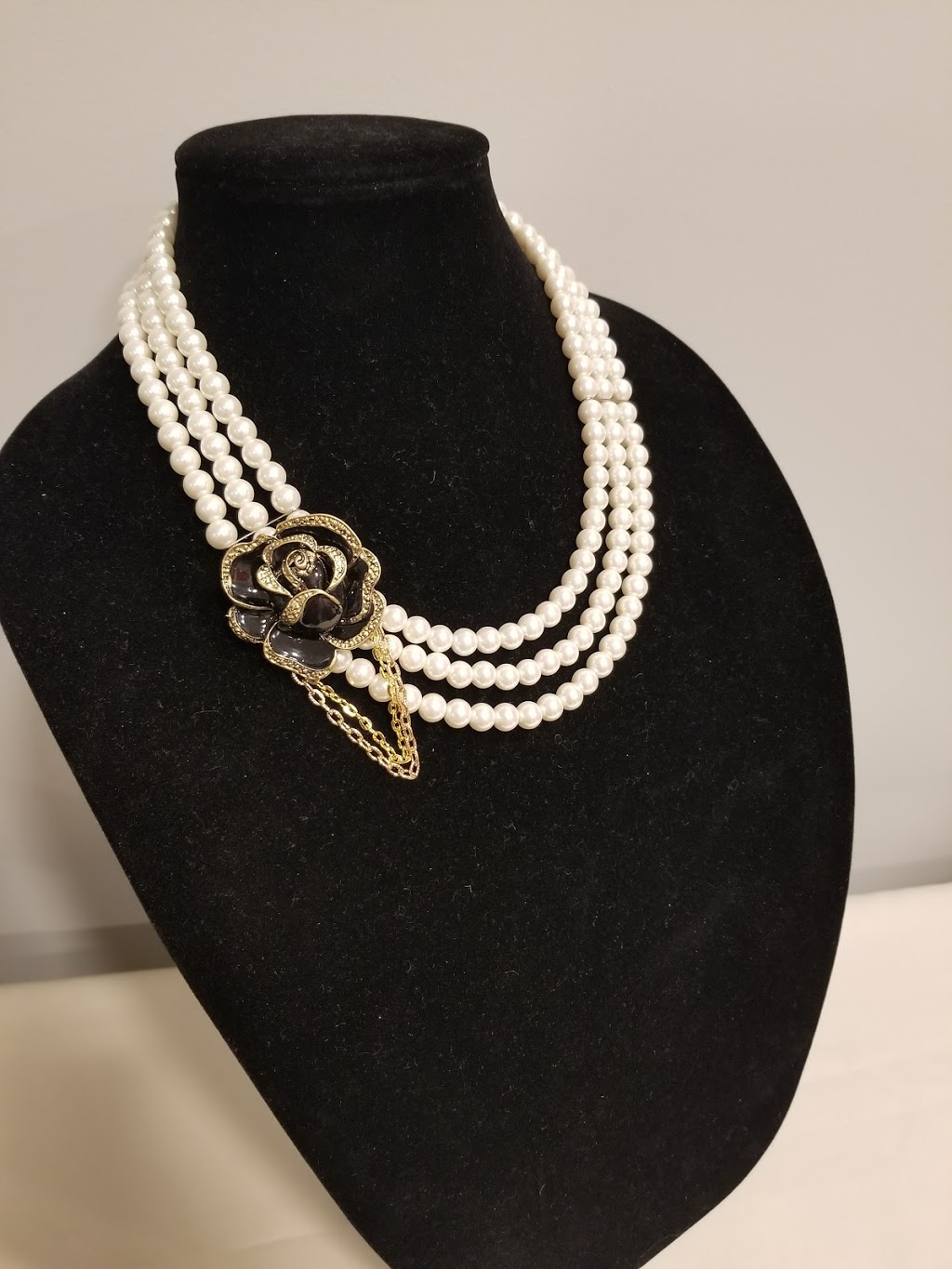 Amgojewelry | 204 Waymark Crescent, Kanata, ON K2M 0A6, Canada | Phone: (613) 263-5041