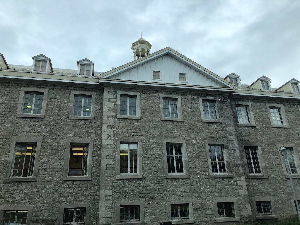 College Mont-Saint-Louis | 1700 Boul Henri-Bourassa E, Montréal, QC H2C 1J3, Canada | Phone: (514) 382-1560