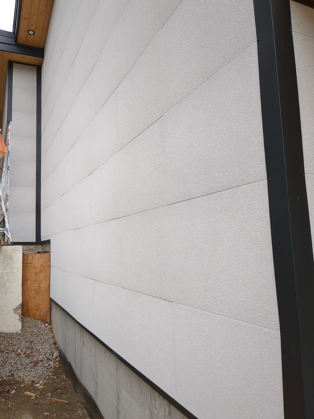 True North Roofing & Exteriors inc | Building 129, RR 205, Lethbridge, AB T1J 4P4, Canada | Phone: (587) 691-1012