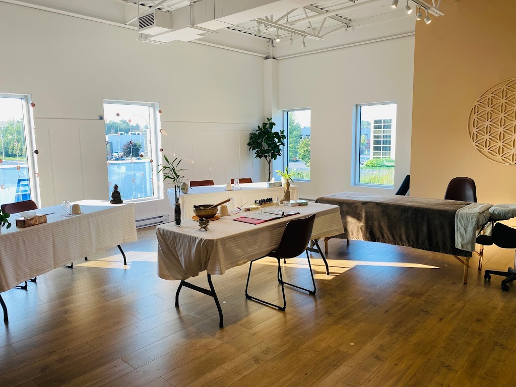 Moon - Centre de mieux-être holistique | 80 Rue Émilien Marcoux Suite # 103, Blainville, QC J7C 0B5, Canada | Phone: (514) 360-2588