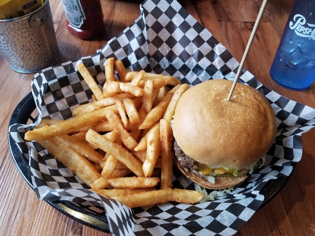 Burger Town | 445 Chemin Bord-du-Lac, Dorval, QC H9S 2A7, Canada | Phone: (514) 631-5757