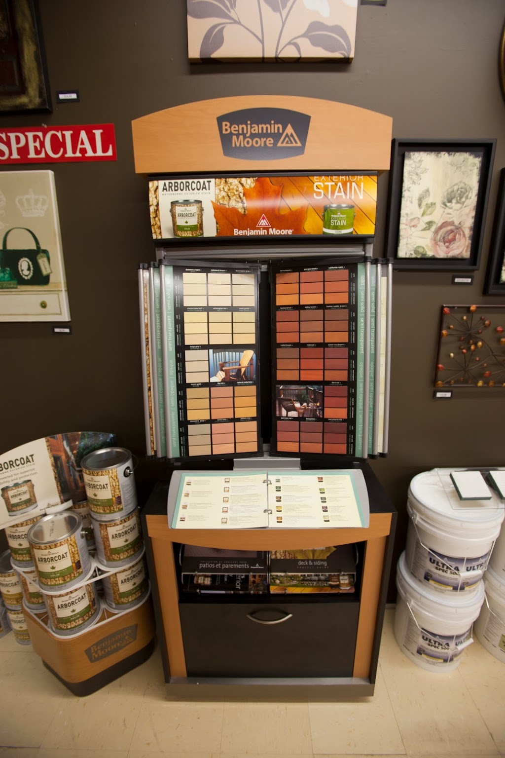 Bayleys Decorating Centre | 561 Hespeler Rd #21, Cambridge, ON N1R 6J4, Canada | Phone: (519) 621-4745